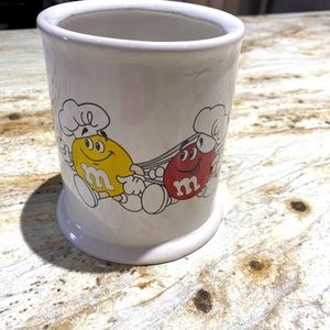 M&M Mars 1996 Ceramic Cup Kitchen Utensil Holder Advertisement Collectible